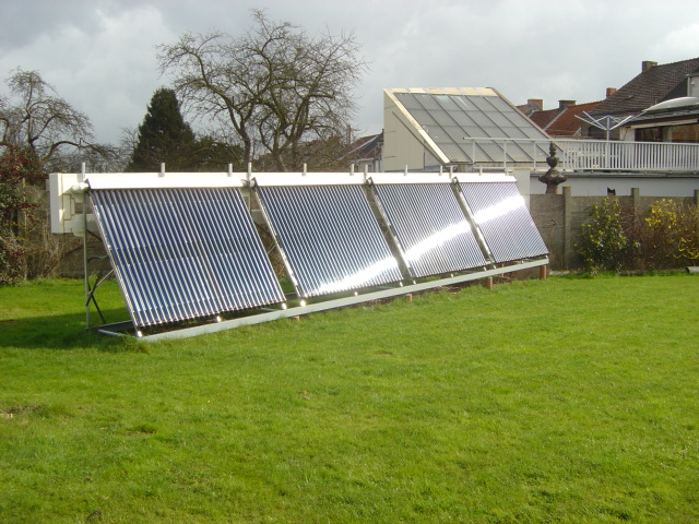 Outdoor Compact Heat Pipe Solar Water Heater